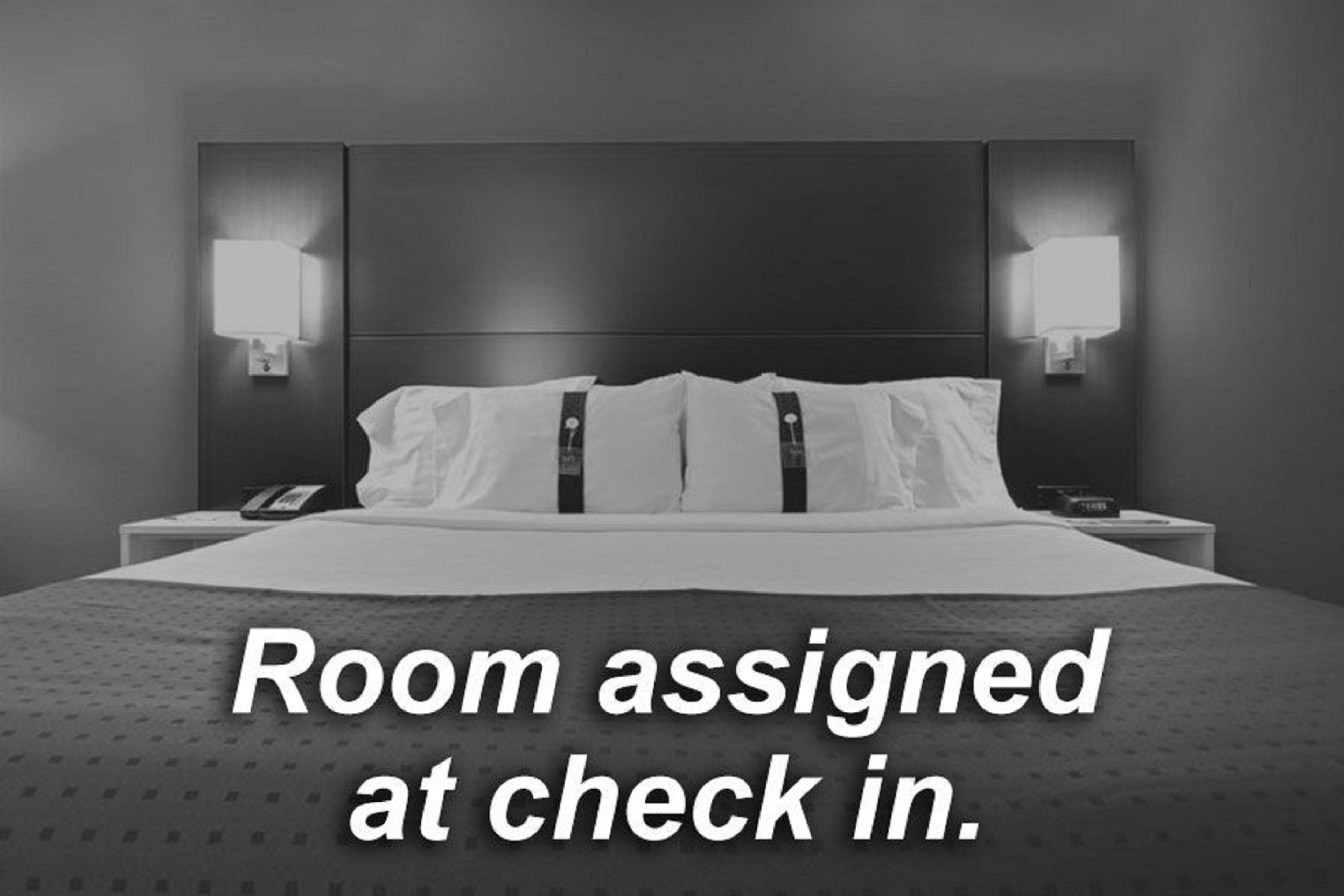 Holiday Inn Express Cedar Rapids - Collins Road By Ihg Ngoại thất bức ảnh