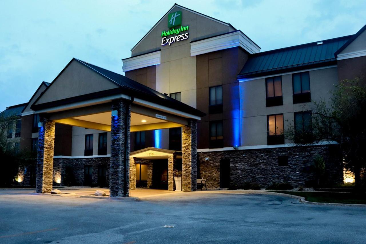 Holiday Inn Express Cedar Rapids - Collins Road By Ihg Ngoại thất bức ảnh