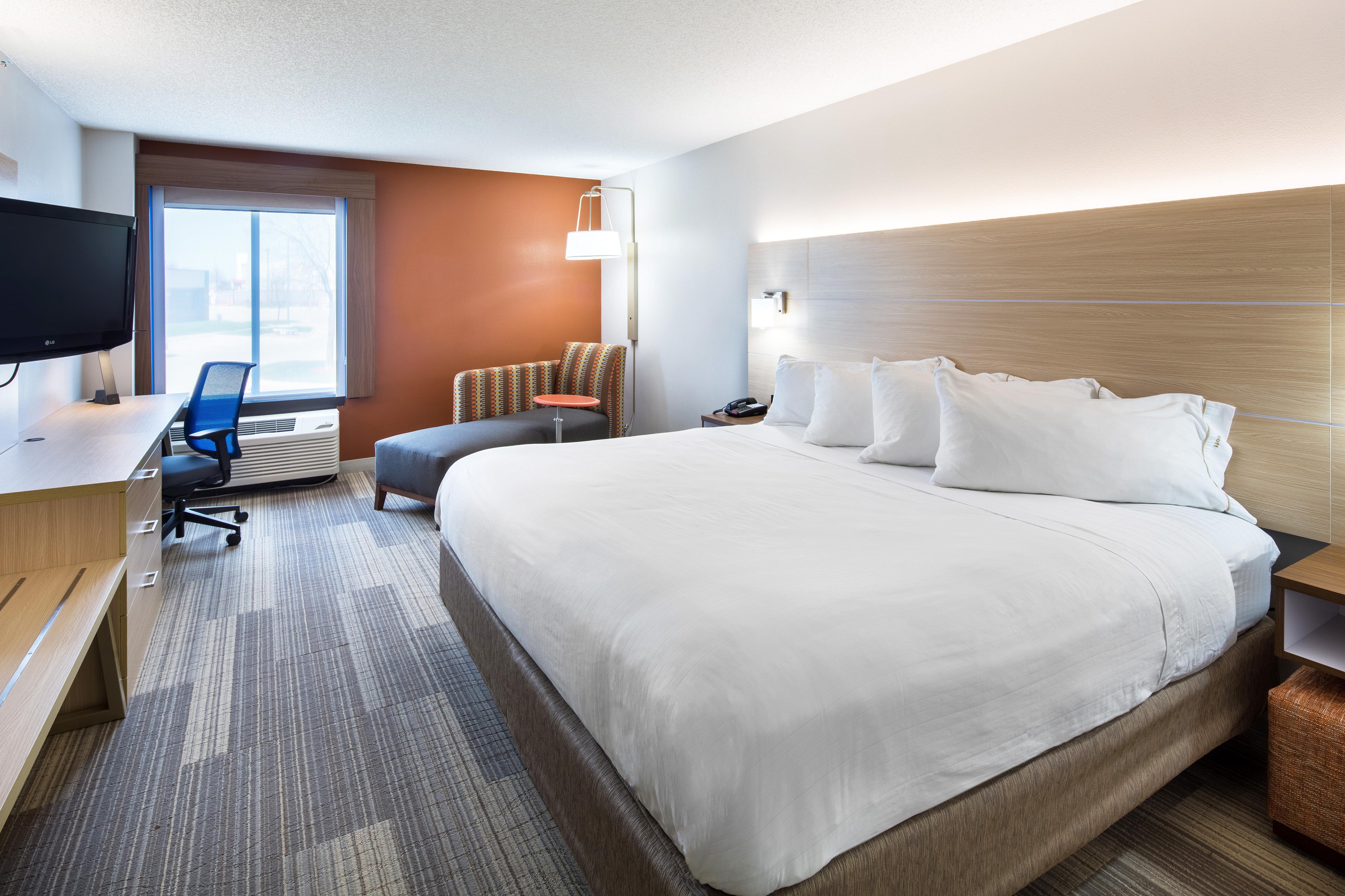 Holiday Inn Express Cedar Rapids - Collins Road By Ihg Ngoại thất bức ảnh