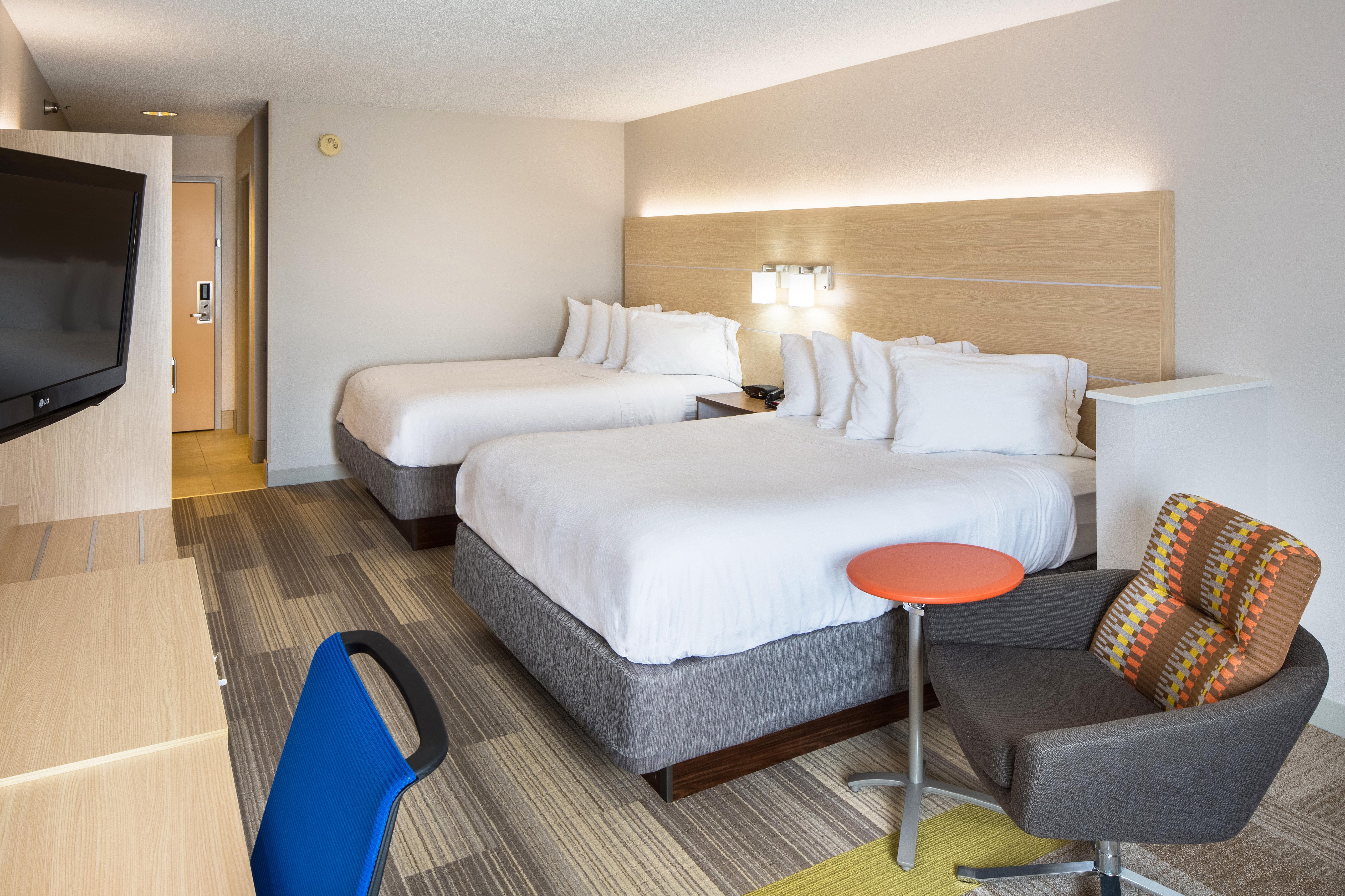 Holiday Inn Express Cedar Rapids - Collins Road By Ihg Ngoại thất bức ảnh