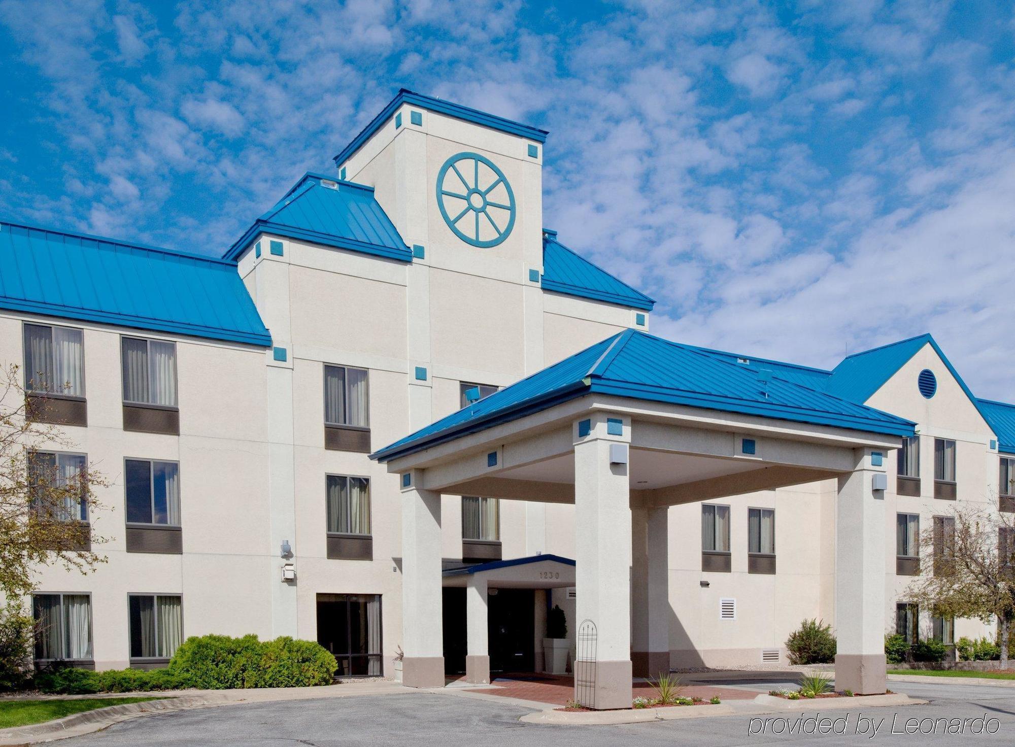 Holiday Inn Express Cedar Rapids - Collins Road By Ihg Ngoại thất bức ảnh
