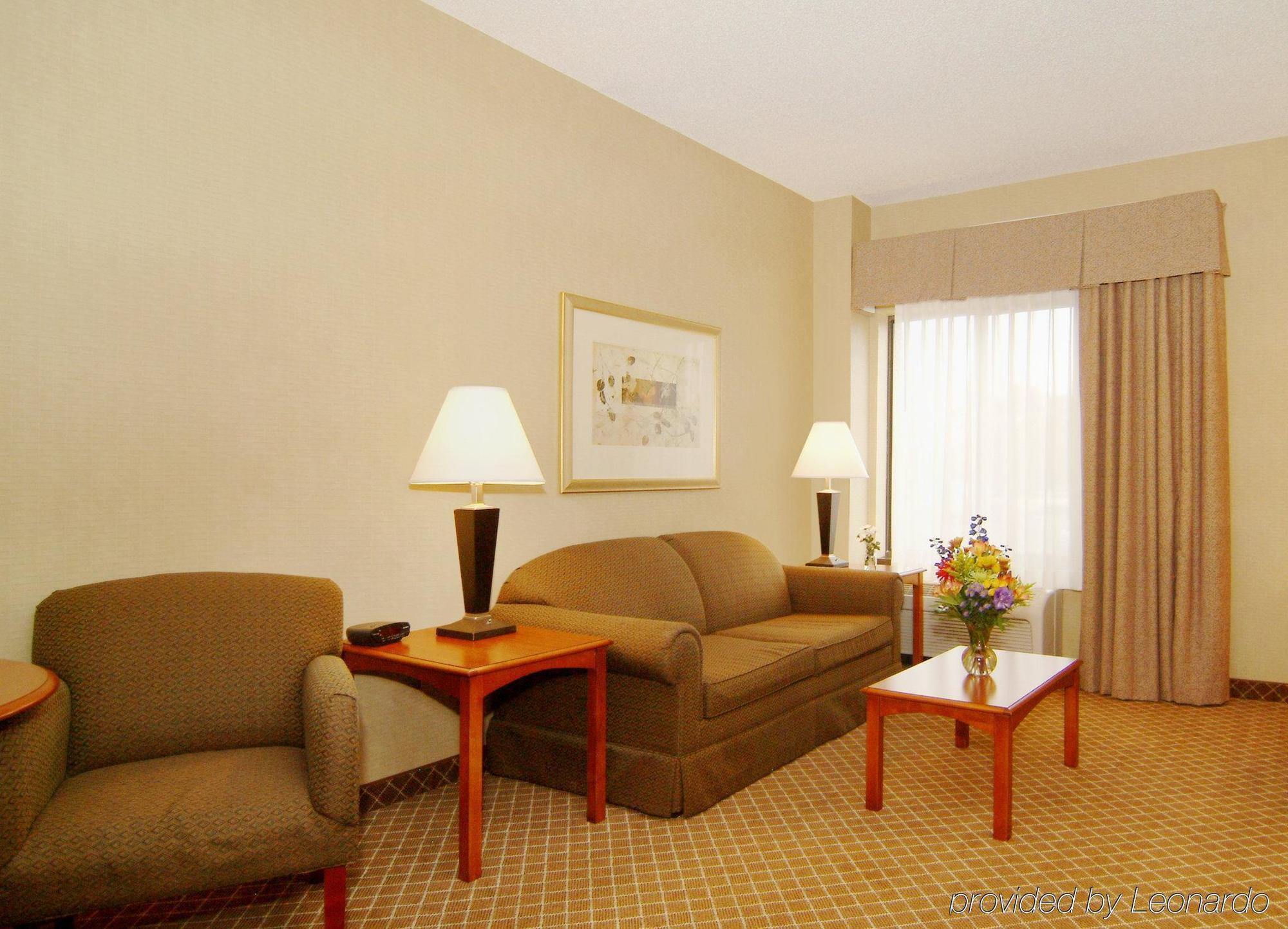 Holiday Inn Express Cedar Rapids - Collins Road By Ihg Phòng bức ảnh