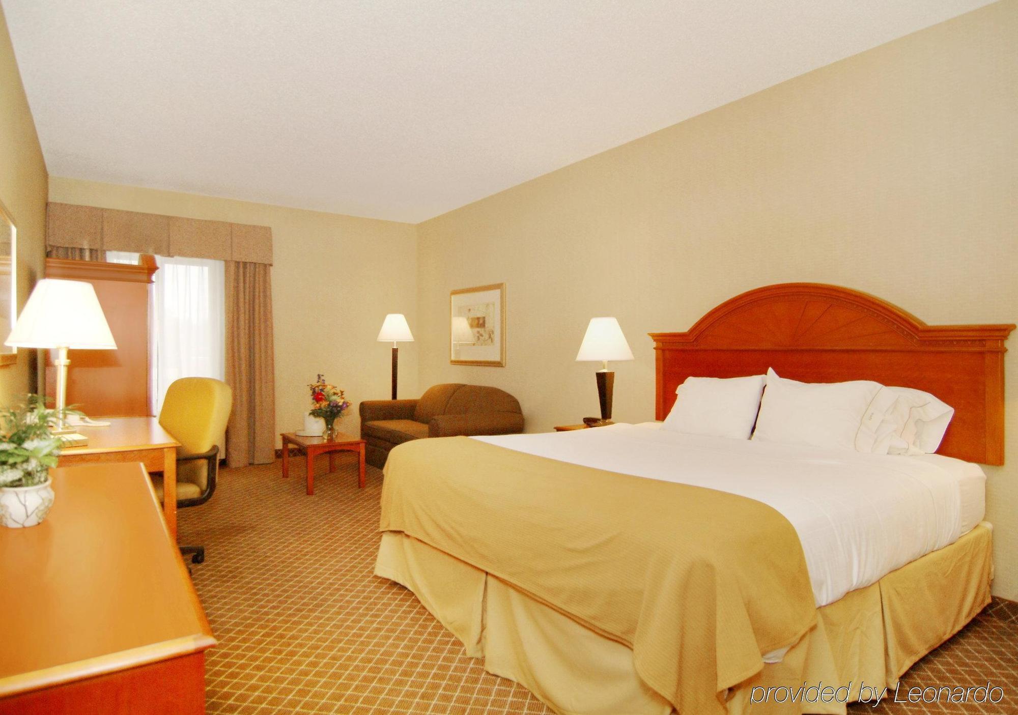 Holiday Inn Express Cedar Rapids - Collins Road By Ihg Ngoại thất bức ảnh
